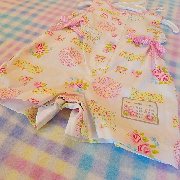 KRU LAYETTE 💐 Sweet Little Pink 'n Green Floral Sleeveless Romper w/Bows  0-3M - Picture 7 of 16